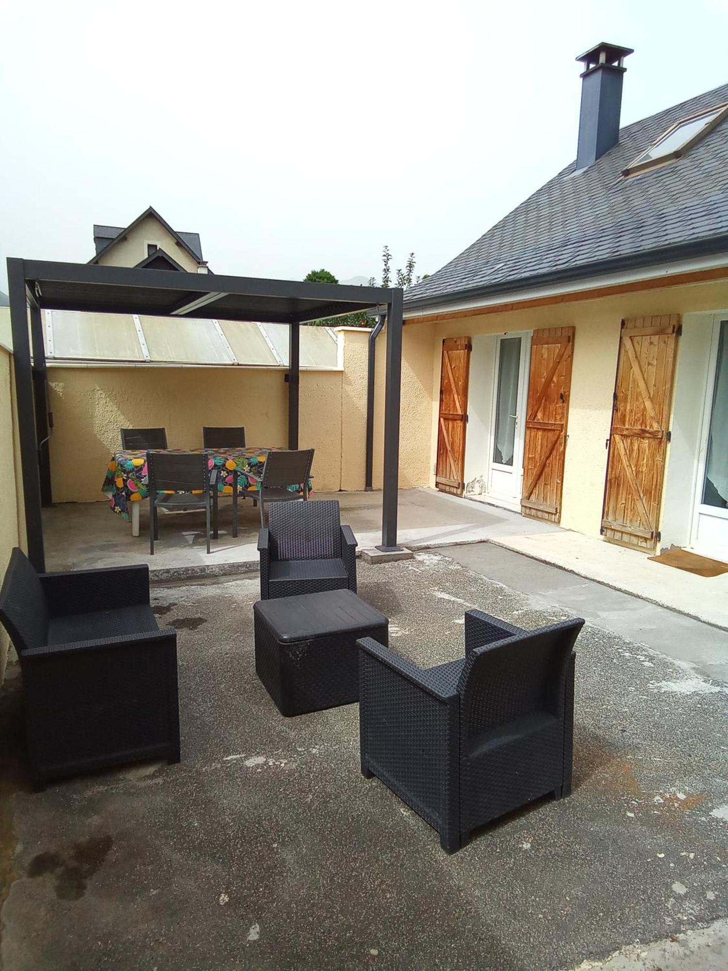 De La Vallée Des Gaves Hébergement de vacances *